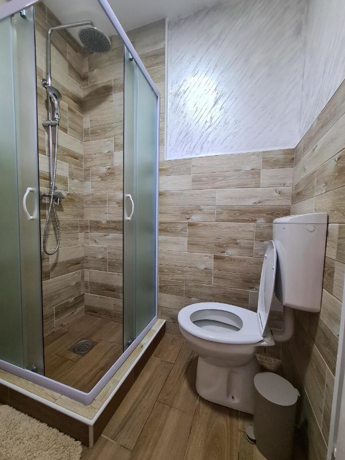 Apartman Kuljanin Donji Milanovac Bagian luar foto