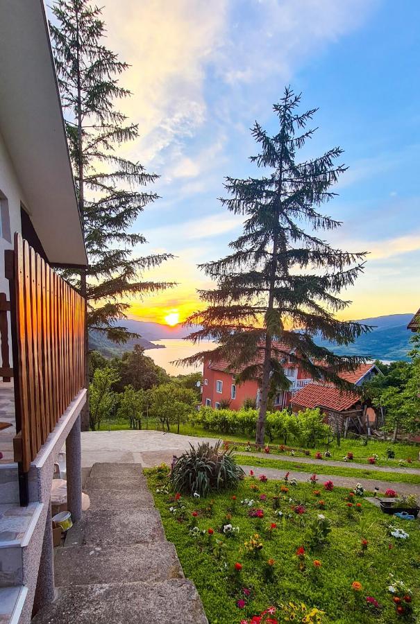 Apartman Kuljanin Donji Milanovac Bagian luar foto