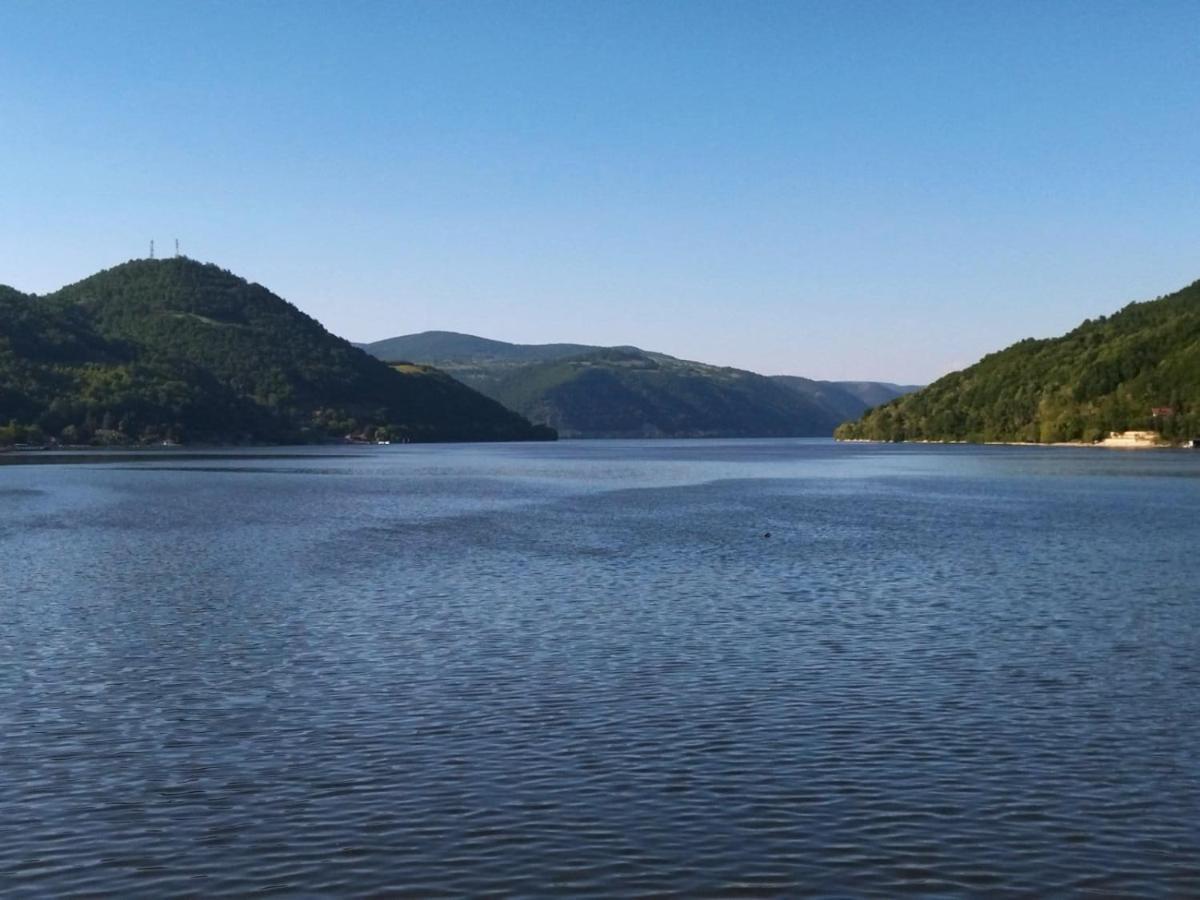 Apartman Kuljanin Donji Milanovac Bagian luar foto